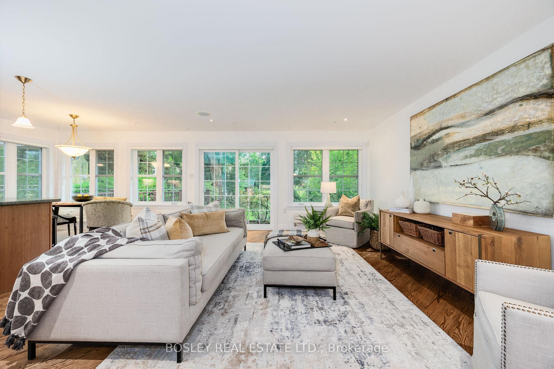 Photo 12 of 112 Brentcliffe Road, Toronto, Leaside — HOMEH