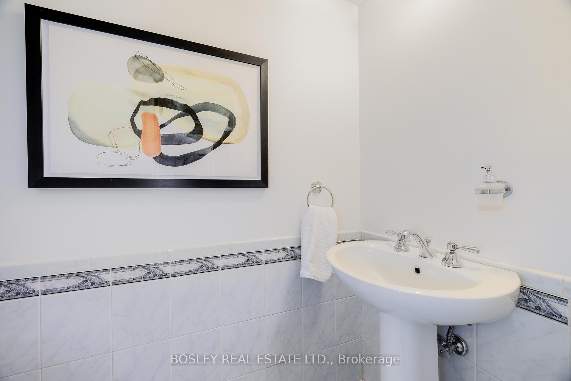 Photo 17 of 112 Brentcliffe Road, Toronto, Leaside — HOMEH