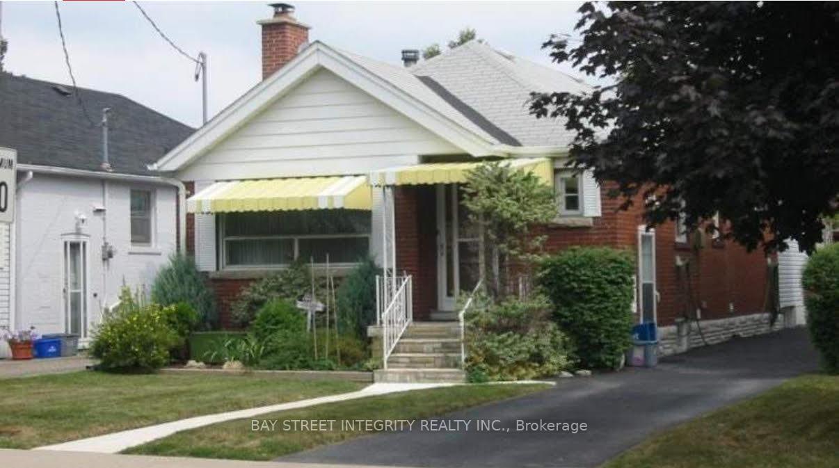 Photo 11 of Unit Upper, 315 Laird Drive, Toronto, Leaside — HOMEH