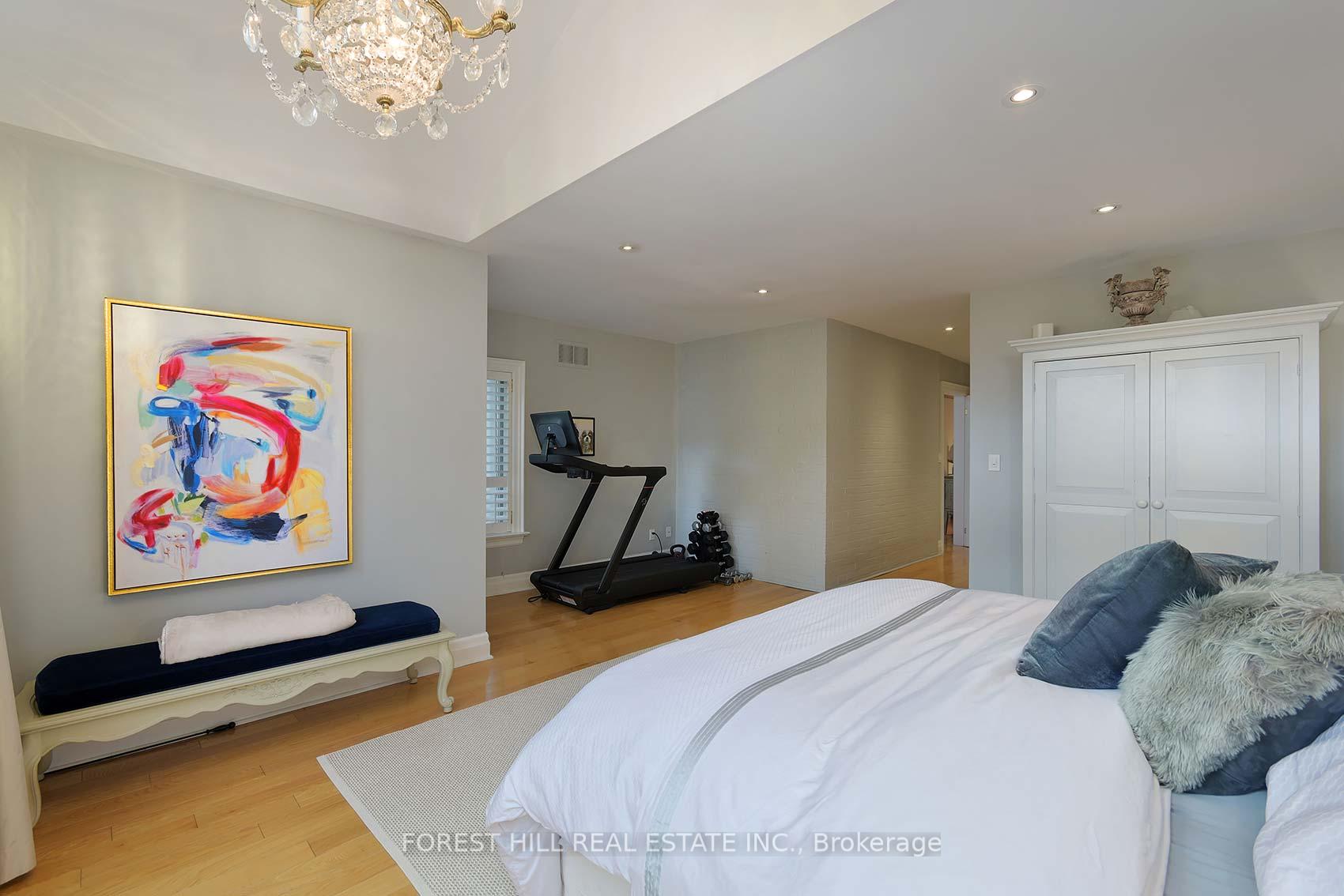 Photo 17 of 181 Hillhurst Boulevard, Toronto, Bedford Park-Nortown — HOMEH