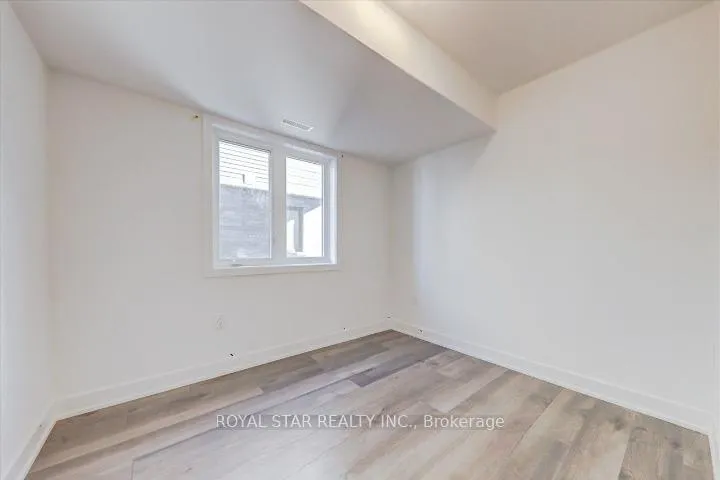 Photo 18 of Unit 2, 14 Pumpkin Cor Crescent, Barrie, Innis-Shore — HOMEH
