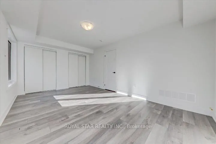 Photo 23 of Unit 2, 14 Pumpkin Cor Crescent, Barrie, Innis-Shore — HOMEH