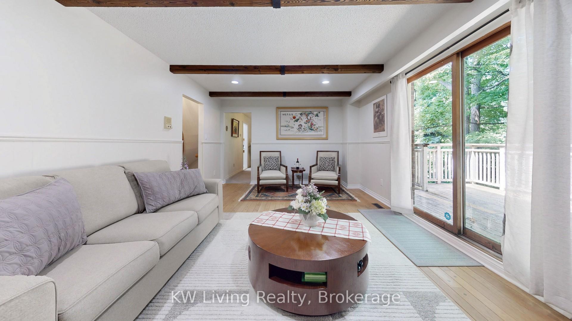 Photo 7 of 17 Woodvale Crescent, Toronto, East York — HOMEH