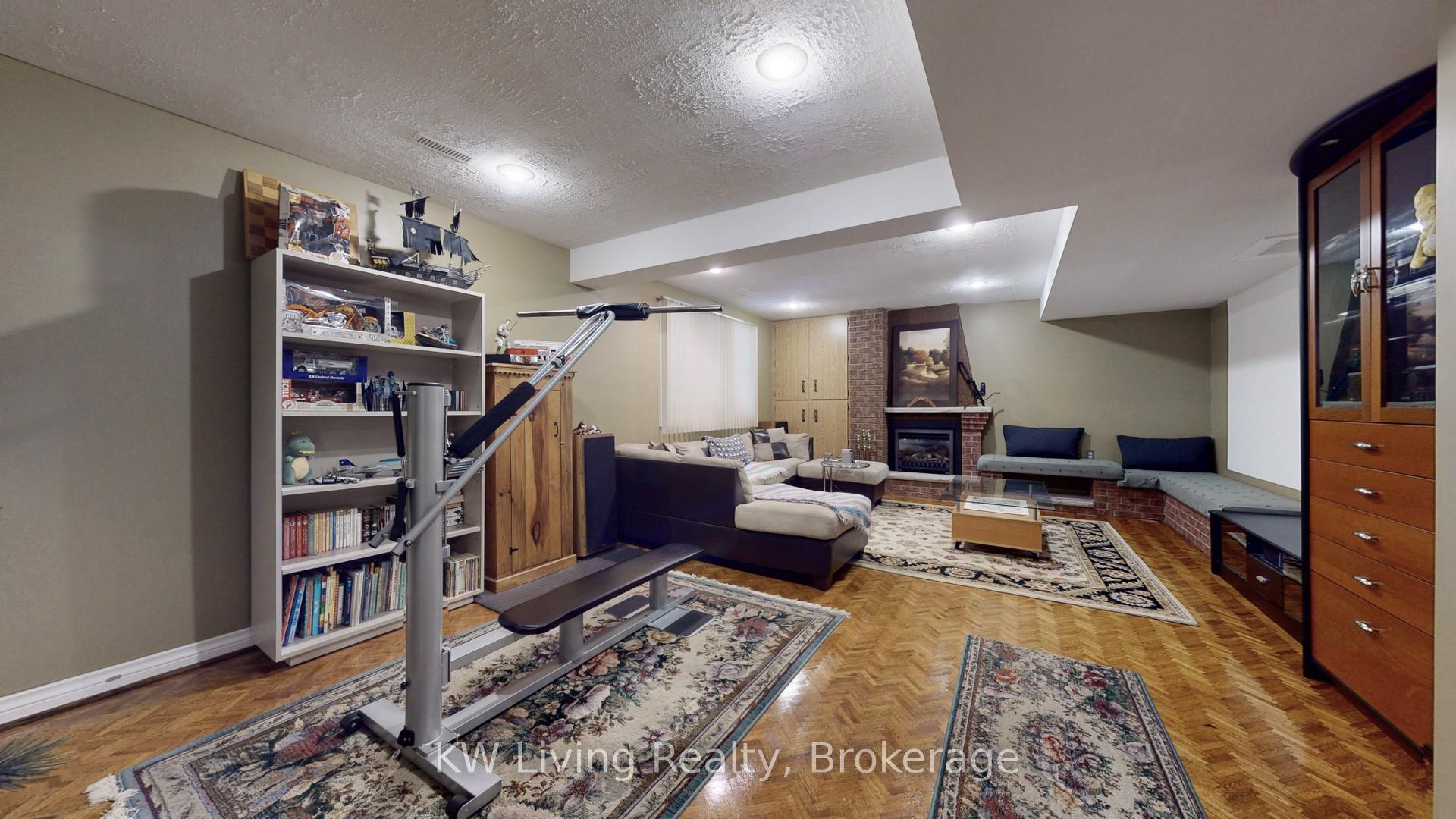 Photo 22 of 17 Woodvale Crescent, Toronto, East York — HOMEH