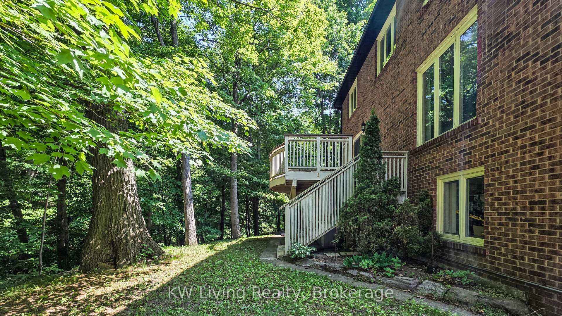 Photo 30 of 17 Woodvale Crescent, Toronto, East York — HOMEH
