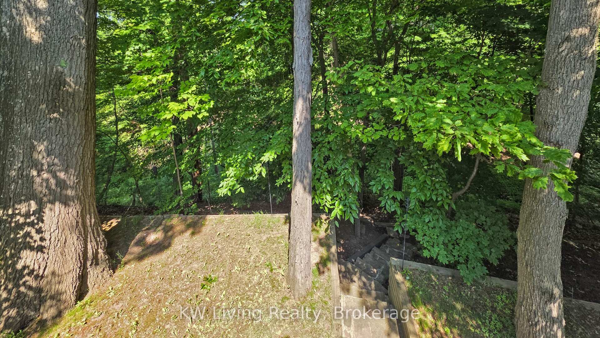 Photo 33 of 17 Woodvale Crescent, Toronto, East York — HOMEH