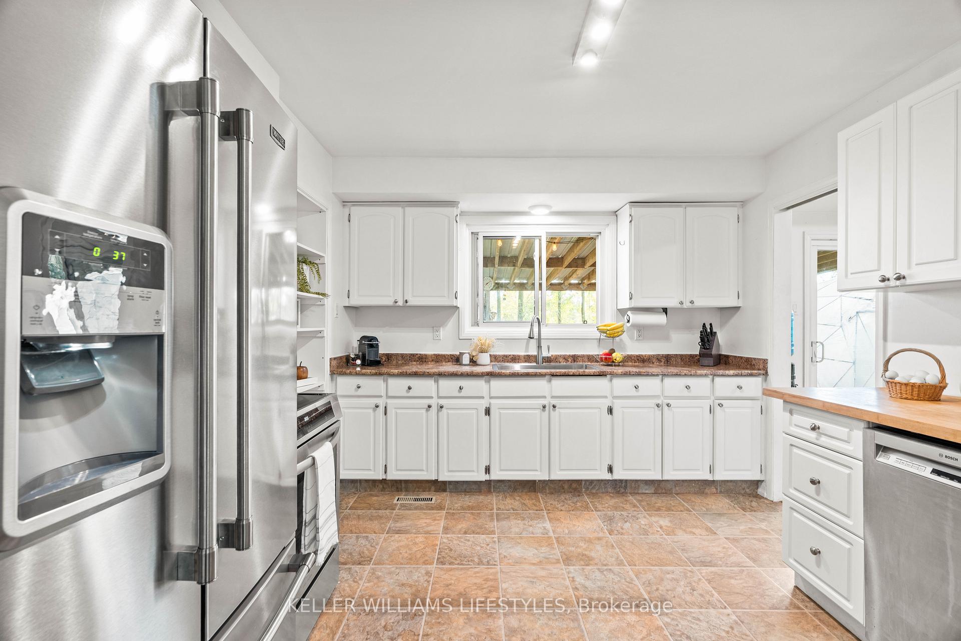 Photo 10 of 8749 Longwoods Road, Strathroy-Caradoc, Rural Strathroy-Caradoc — HOMEH