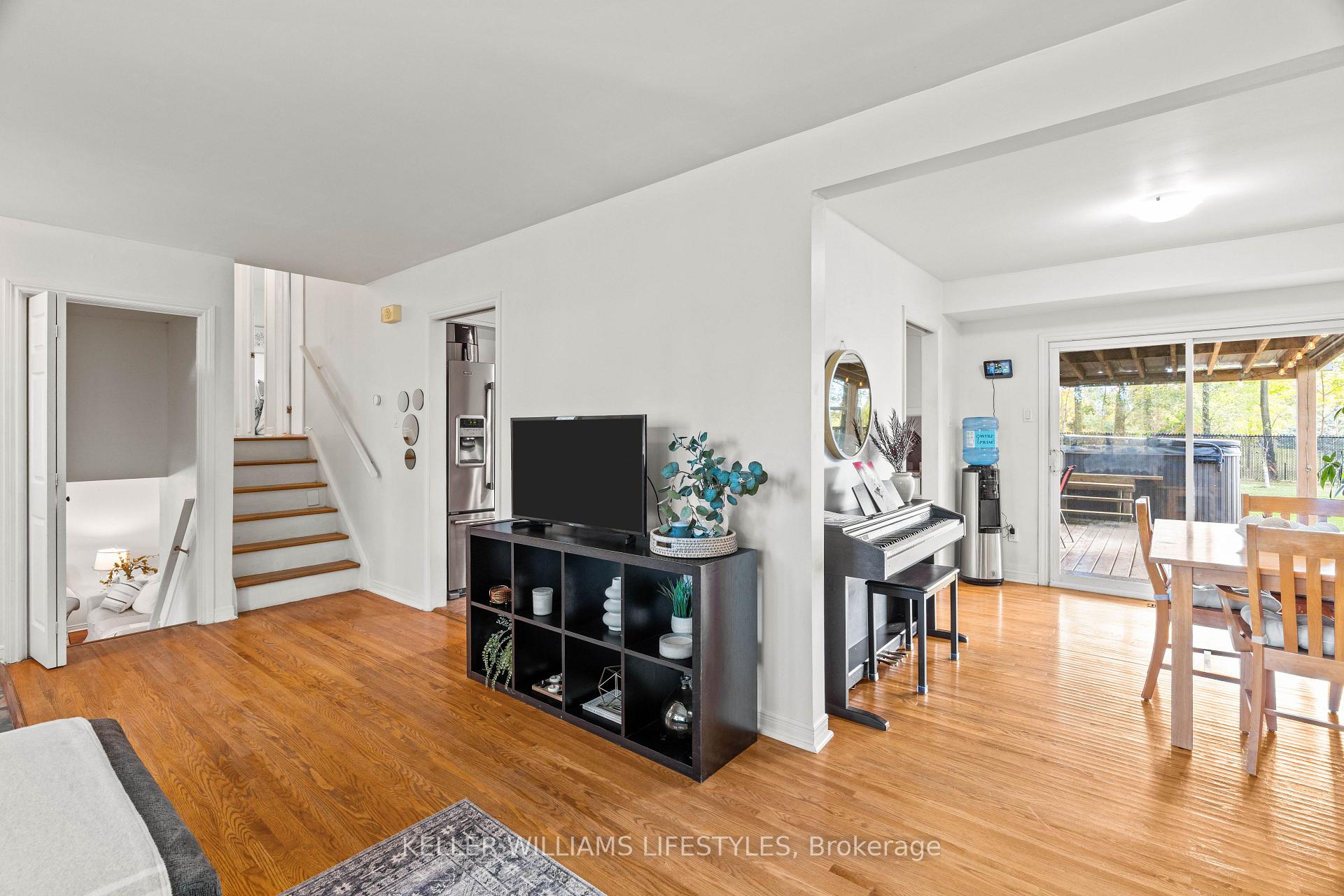 Photo 13 of 8749 Longwoods Road, Strathroy-Caradoc, Rural Strathroy-Caradoc — HOMEH