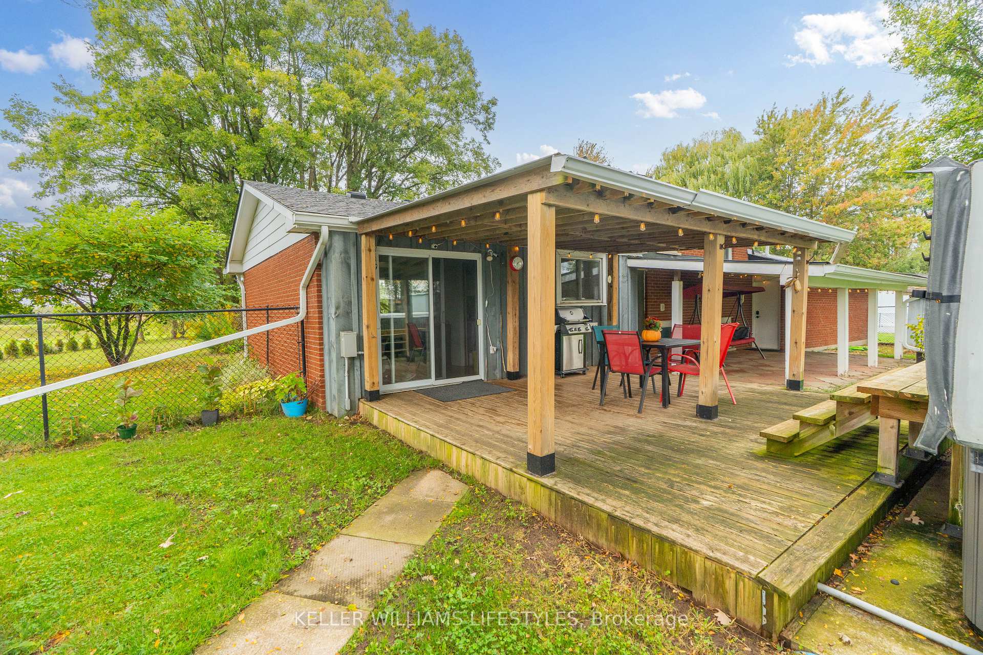 Photo 23 of 8749 Longwoods Road, Strathroy-Caradoc, Rural Strathroy-Caradoc — HOMEH
