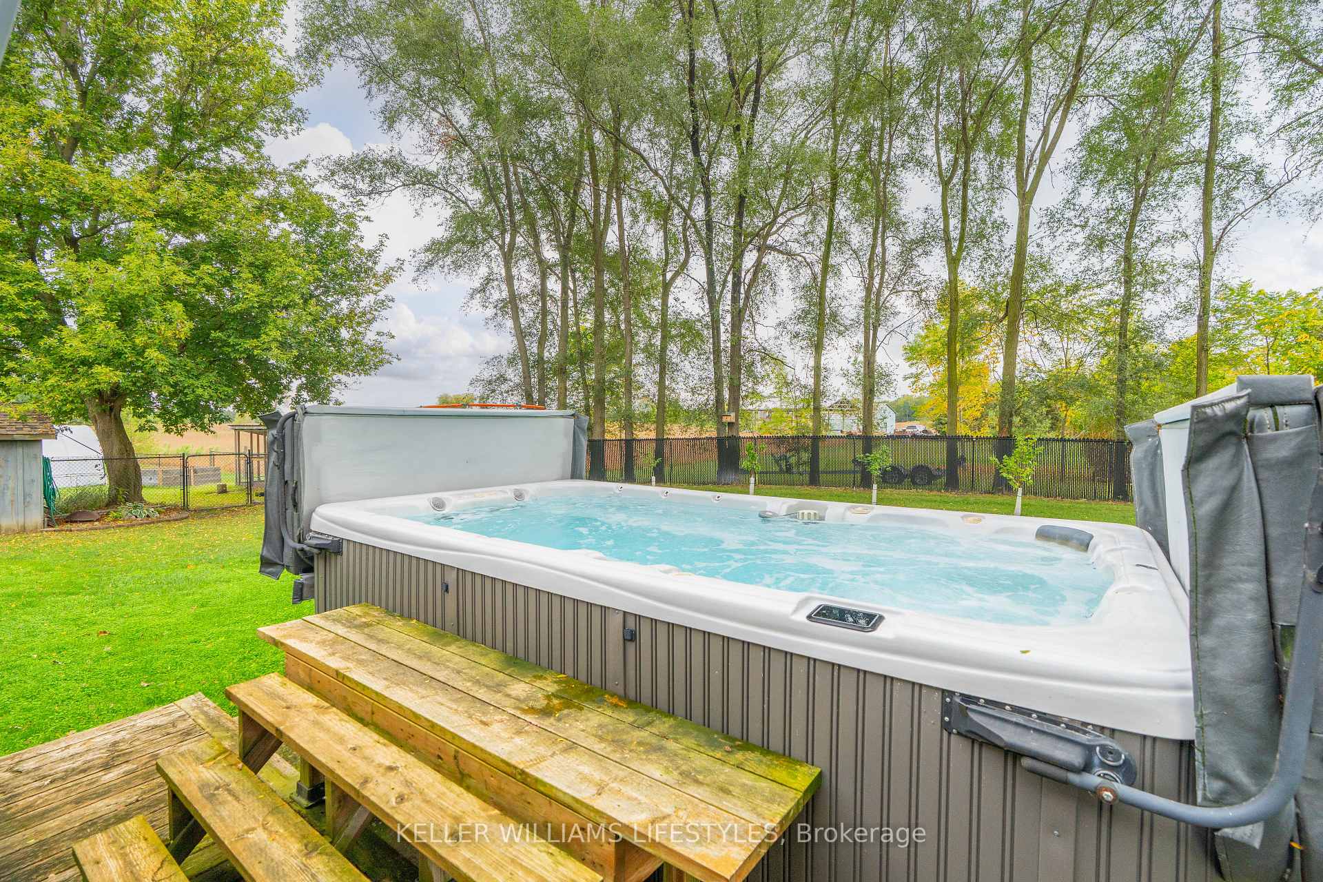 Photo 26 of 8749 Longwoods Road, Strathroy-Caradoc, Rural Strathroy-Caradoc — HOMEH