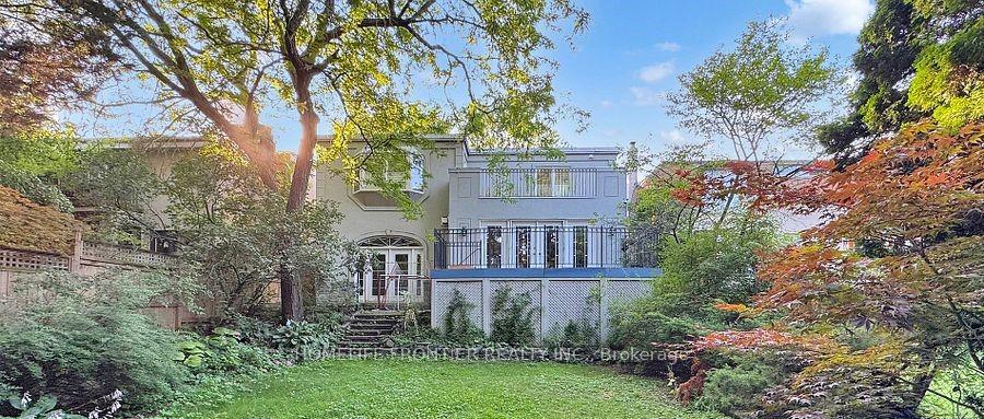 Photo 2 of 23 Nesbitt Drive, Toronto, Leaside — HOMEH