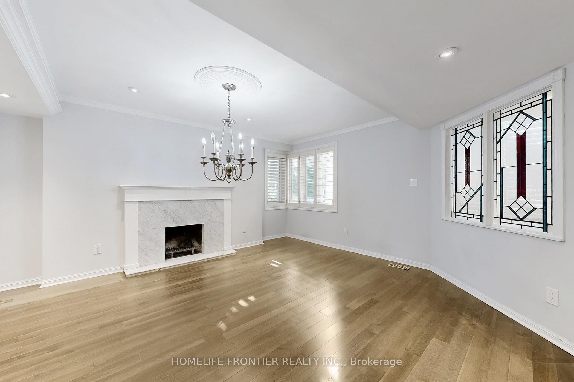 Photo 6 of 23 Nesbitt Drive, Toronto, Leaside — HOMEH