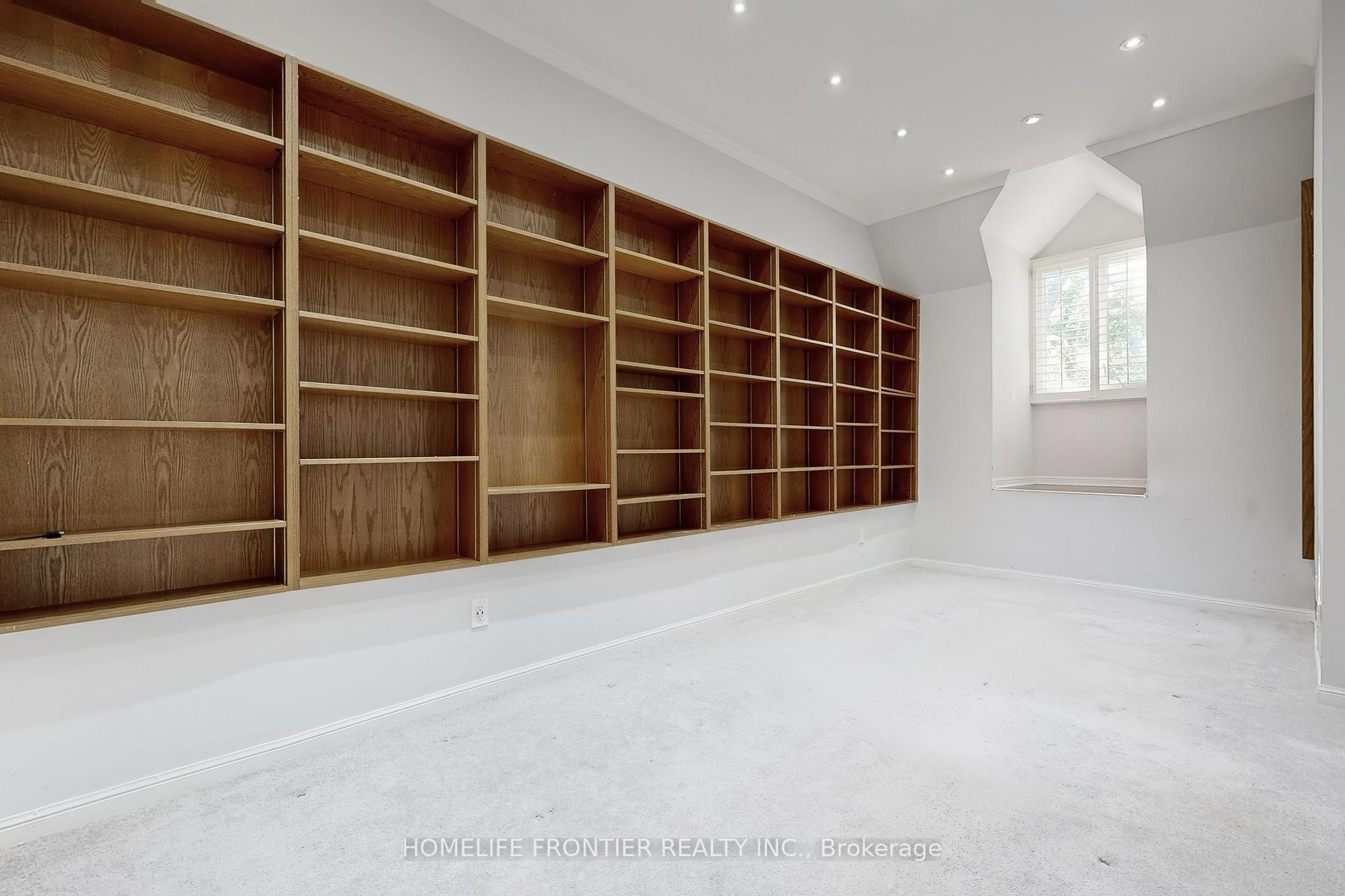Photo 14 of 23 Nesbitt Drive, Toronto, Leaside — HOMEH