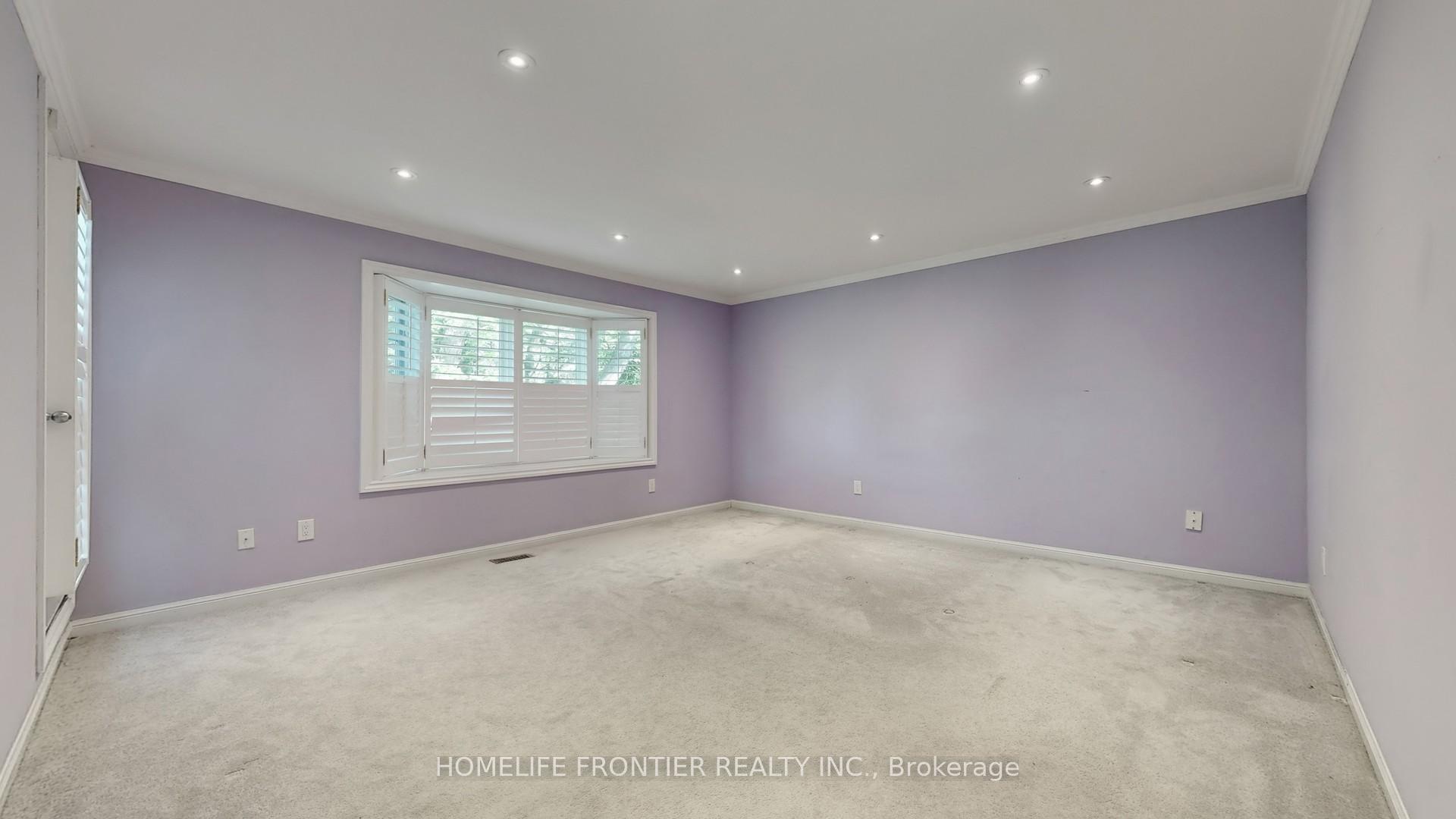 Photo 15 of 23 Nesbitt Drive, Toronto, Leaside — HOMEH