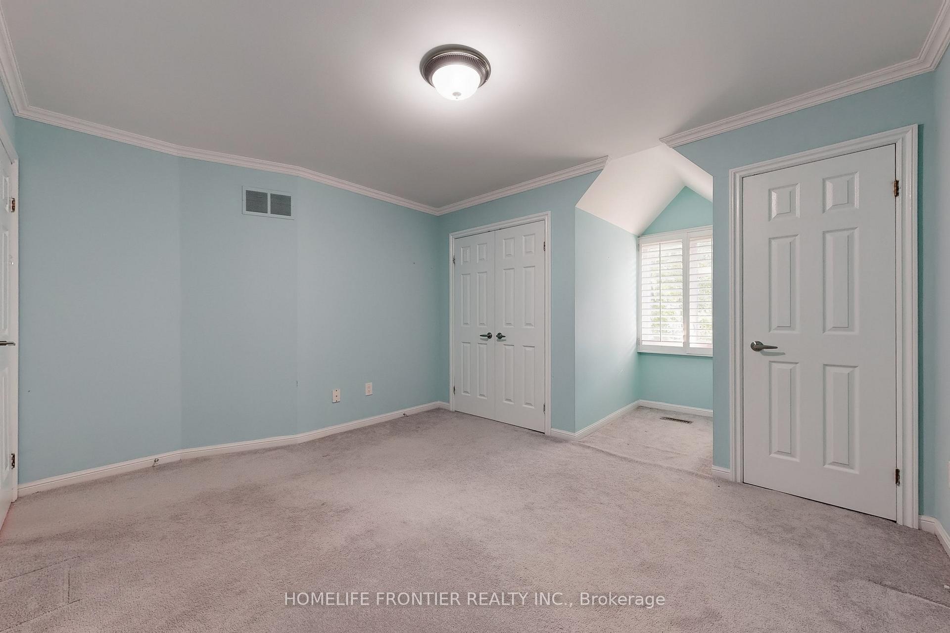 Photo 20 of 23 Nesbitt Drive, Toronto, Leaside — HOMEH