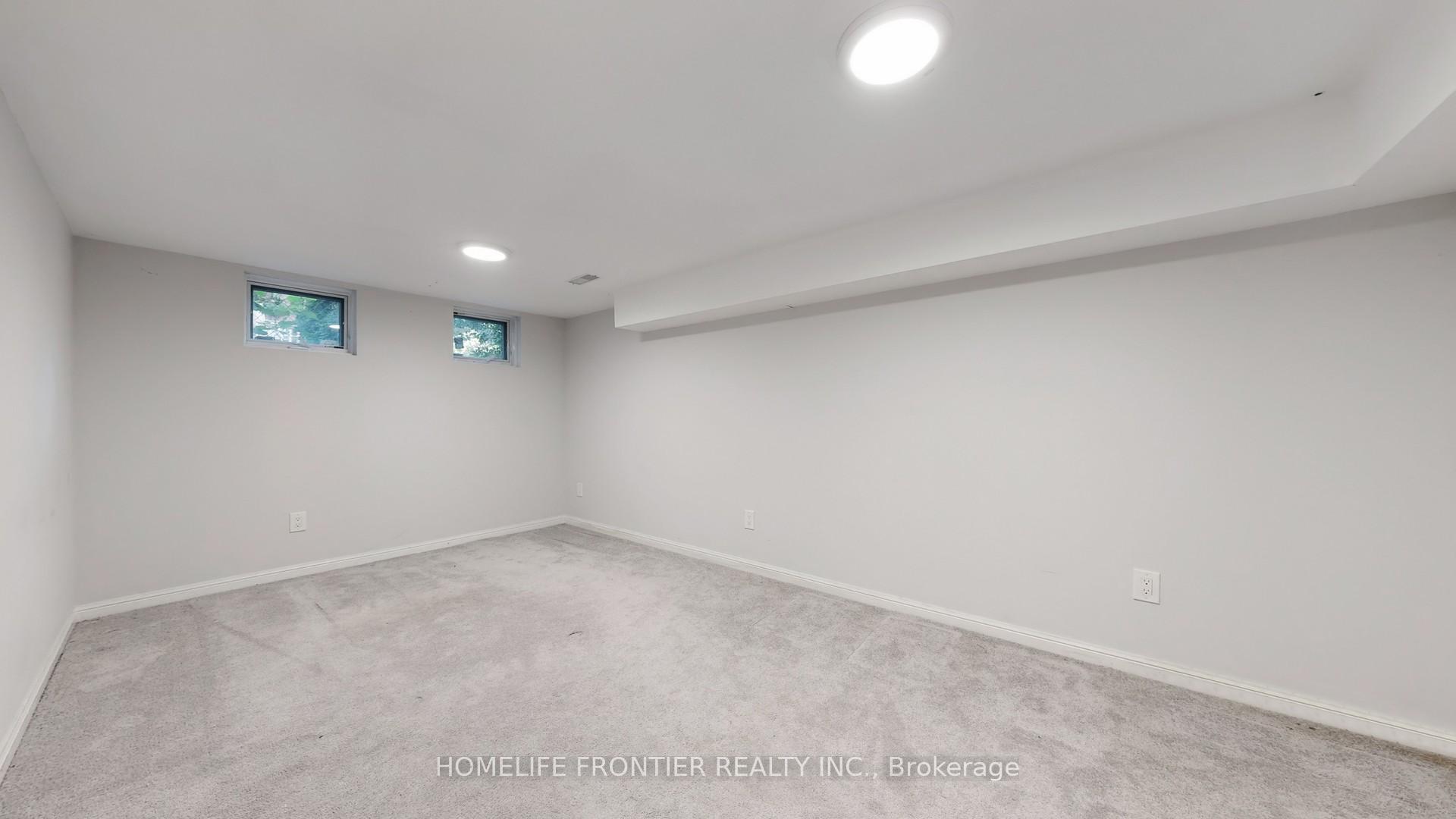 Photo 24 of 23 Nesbitt Drive, Toronto, Leaside — HOMEH