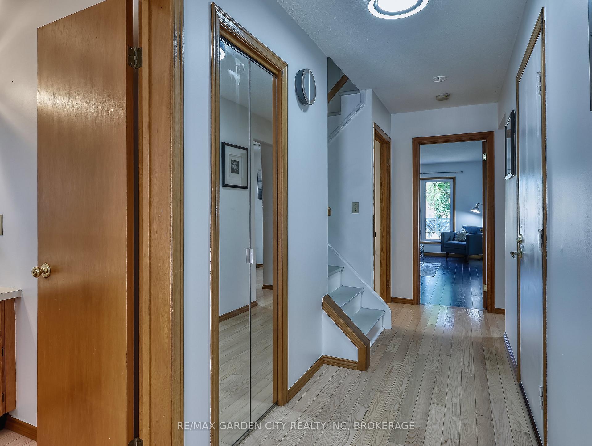 Photo 4 of 50 Culligan Crescent, Thorold, Confederation Heights — HOMEH