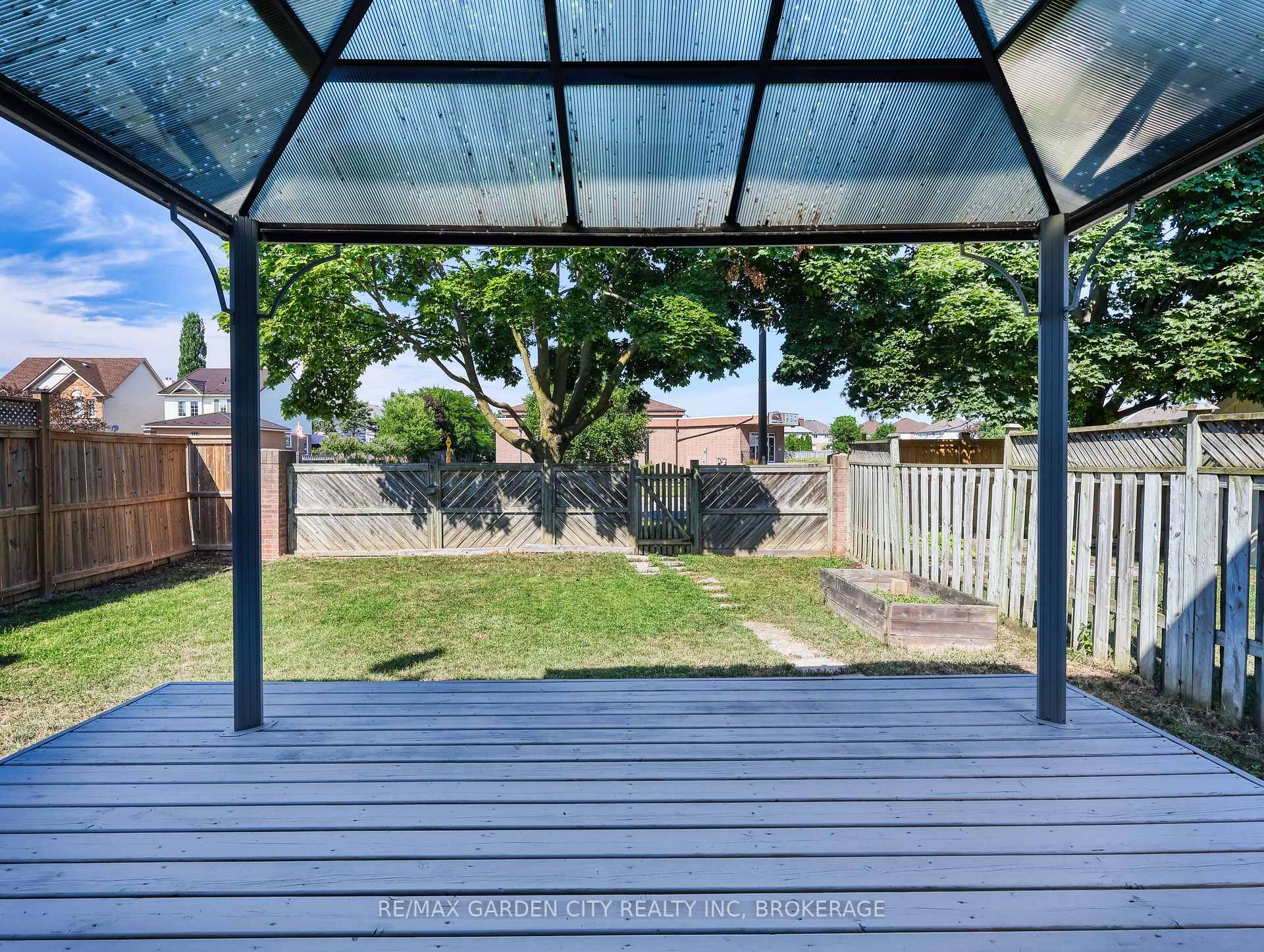 Photo 12 of 50 Culligan Crescent, Thorold, Confederation Heights — HOMEH