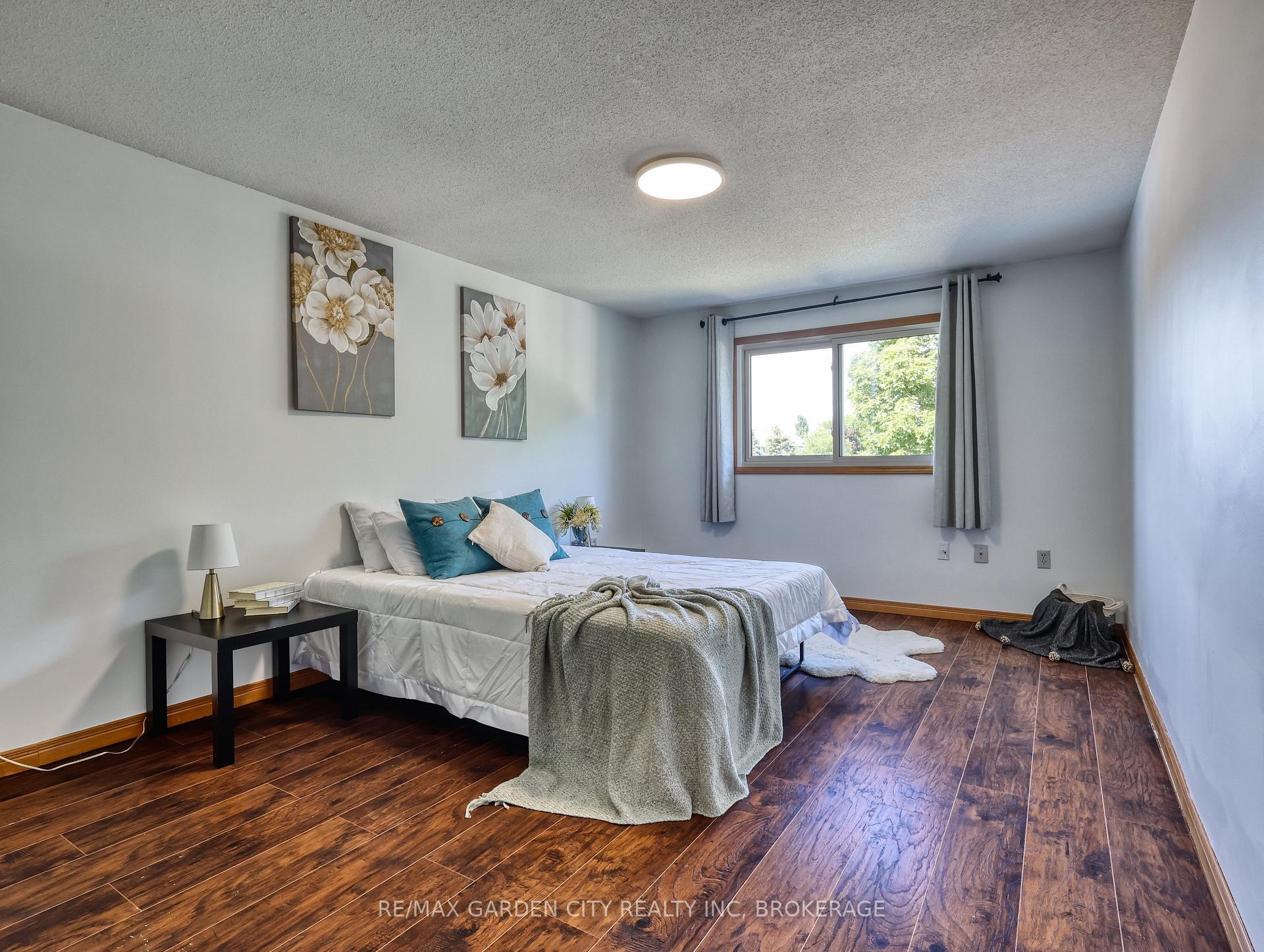 Photo 23 of 50 Culligan Crescent, Thorold, Confederation Heights — HOMEH