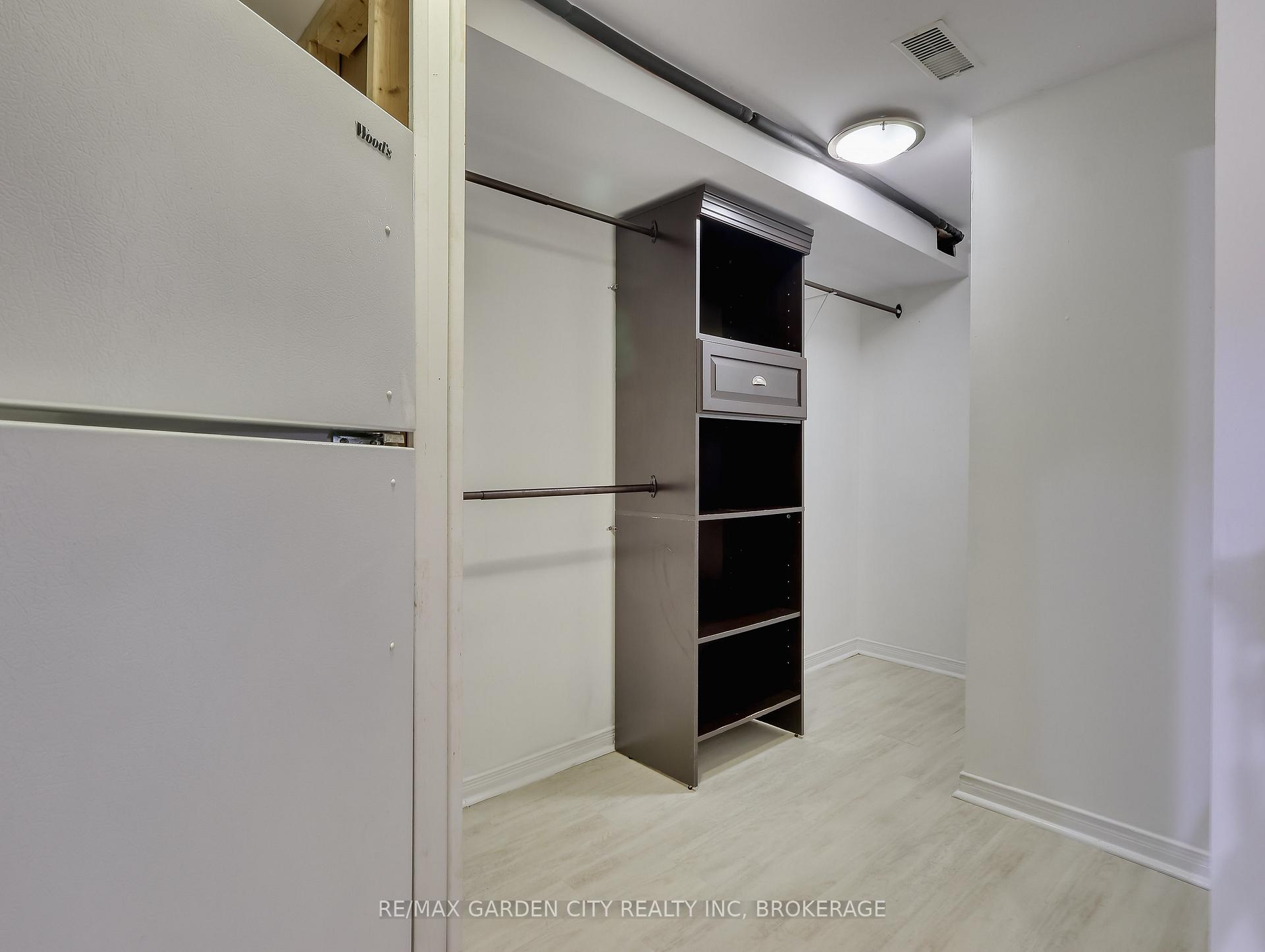 Photo 41 of 50 Culligan Crescent, Thorold, Confederation Heights — HOMEH
