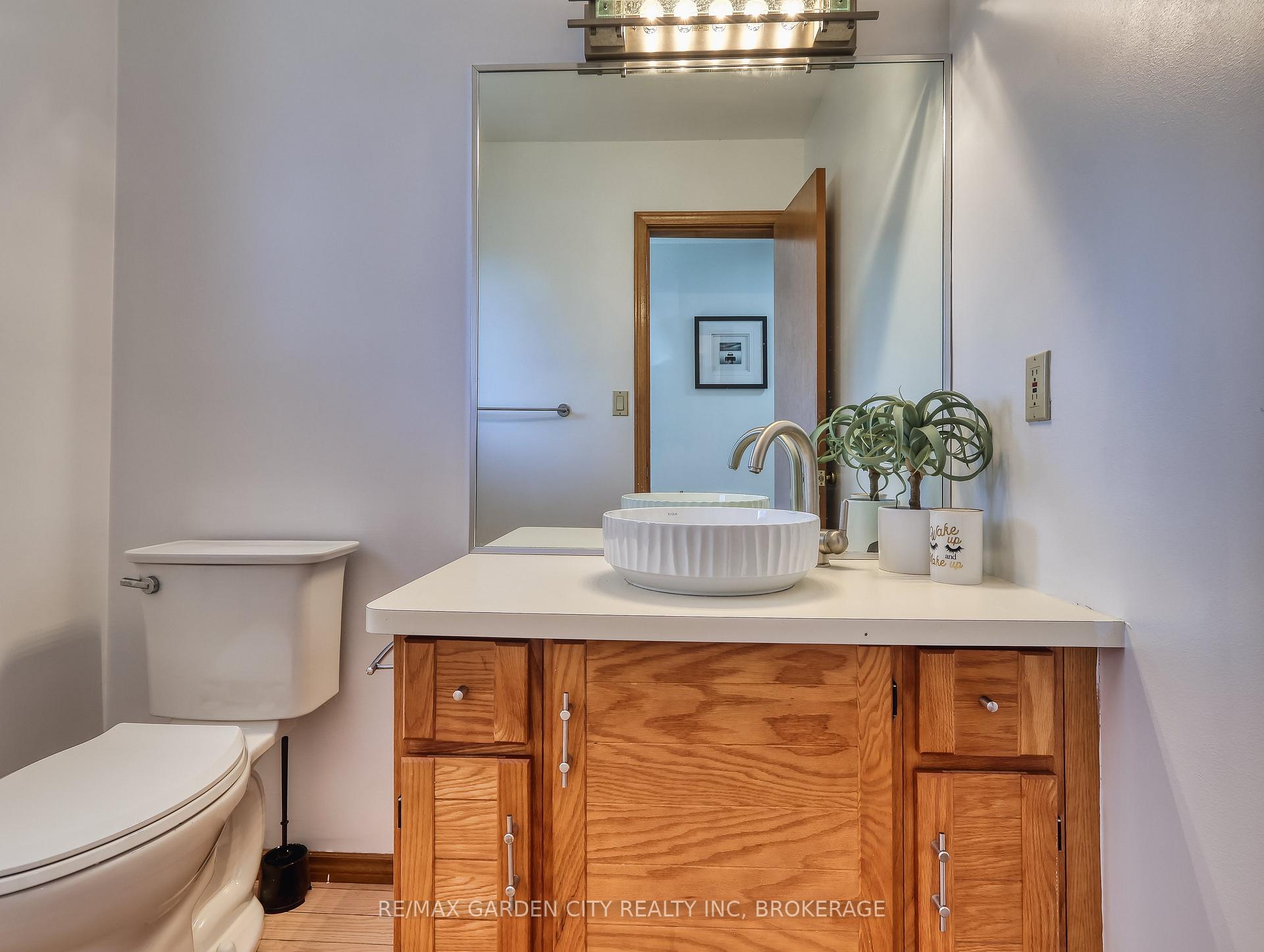 Photo 45 of 50 Culligan Crescent, Thorold, Confederation Heights — HOMEH