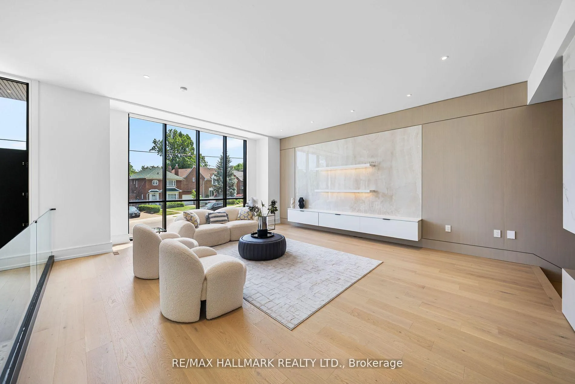 Photo 9 of 22 Divadale Drive, Toronto, Leaside — HOMEH