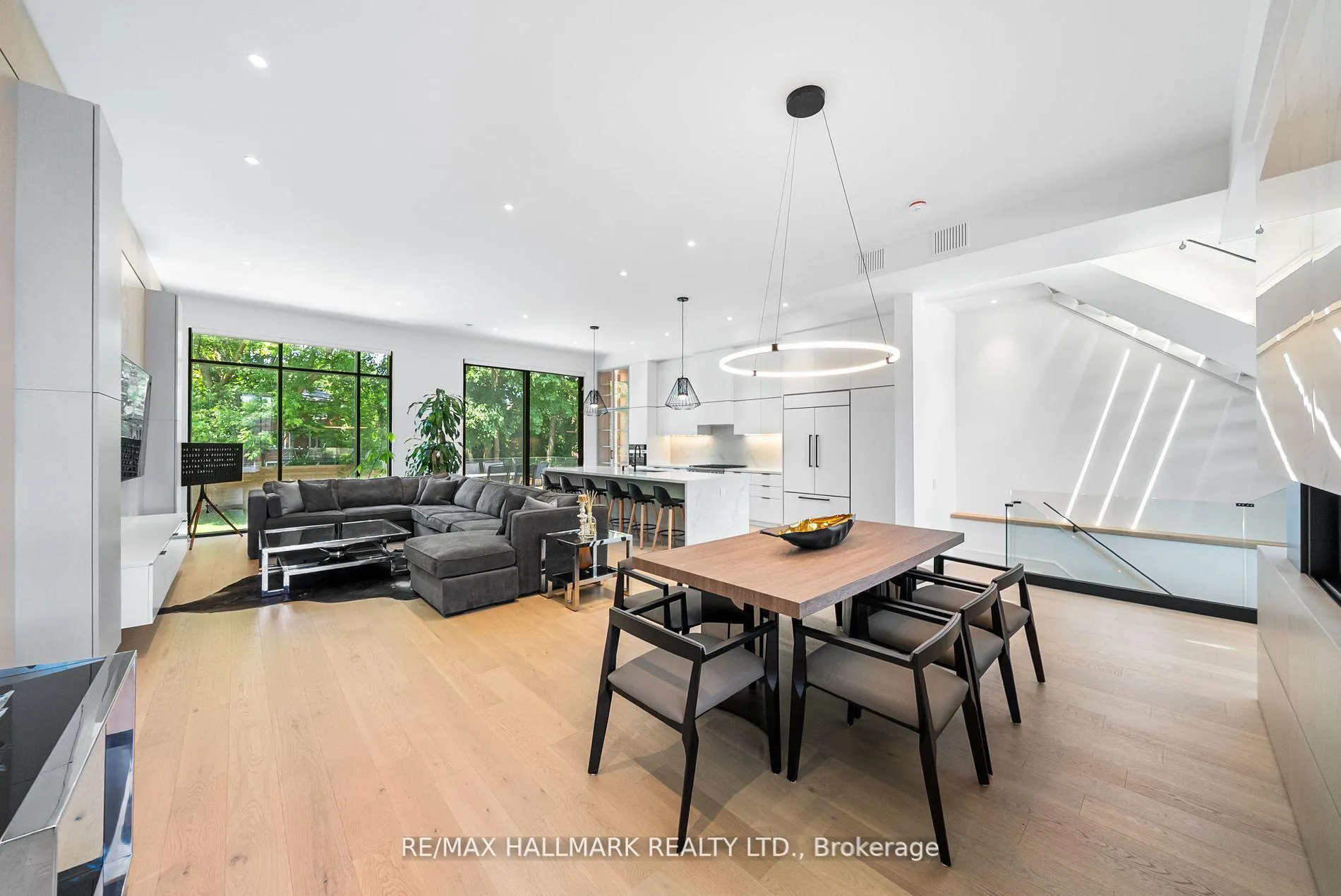 Photo 12 of 22 Divadale Drive, Toronto, Leaside — HOMEH