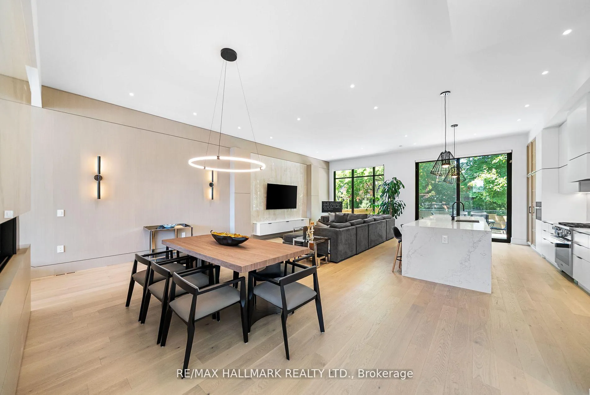 Photo 13 of 22 Divadale Drive, Toronto, Leaside — HOMEH