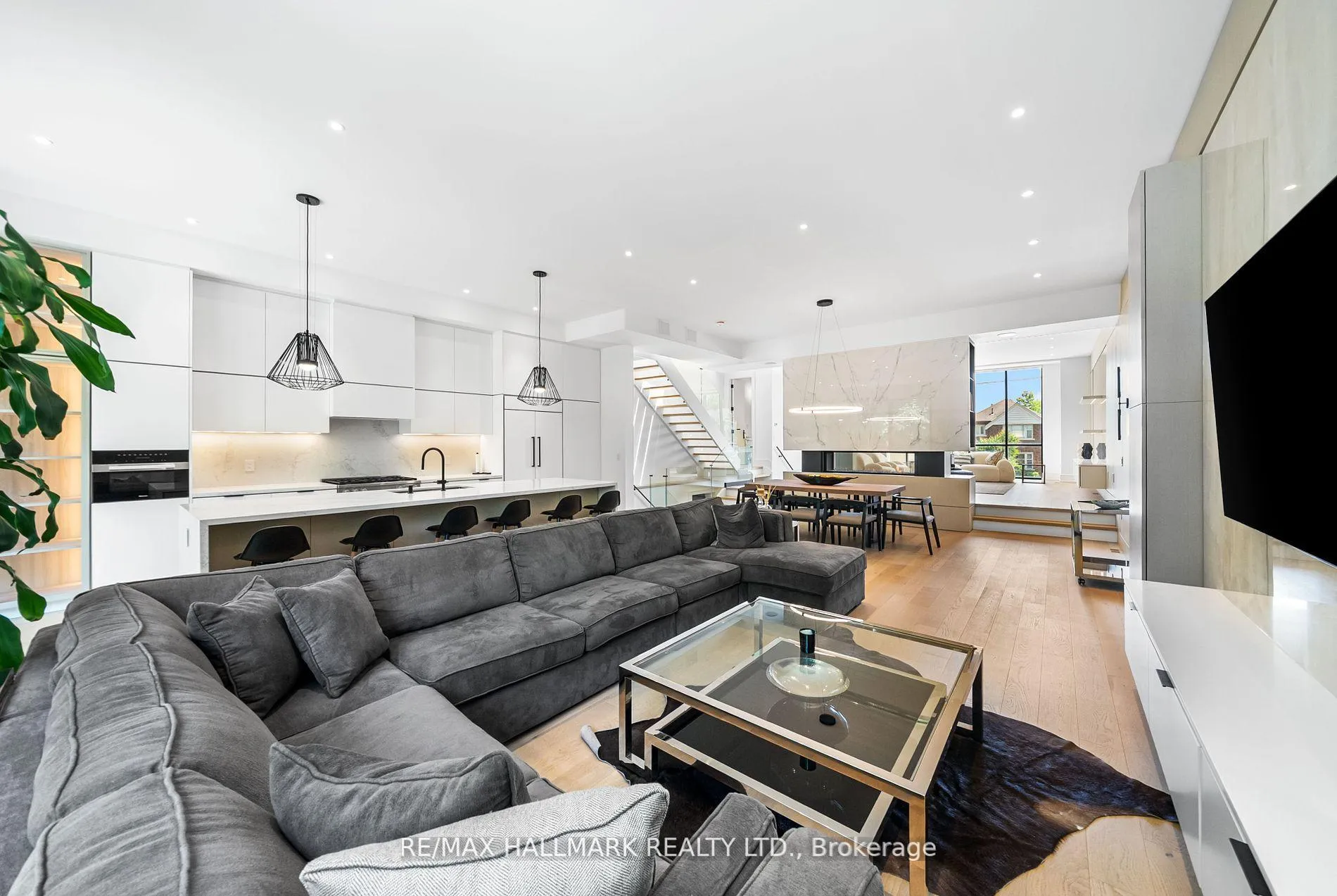 Photo 14 of 22 Divadale Drive, Toronto, Leaside — HOMEH
