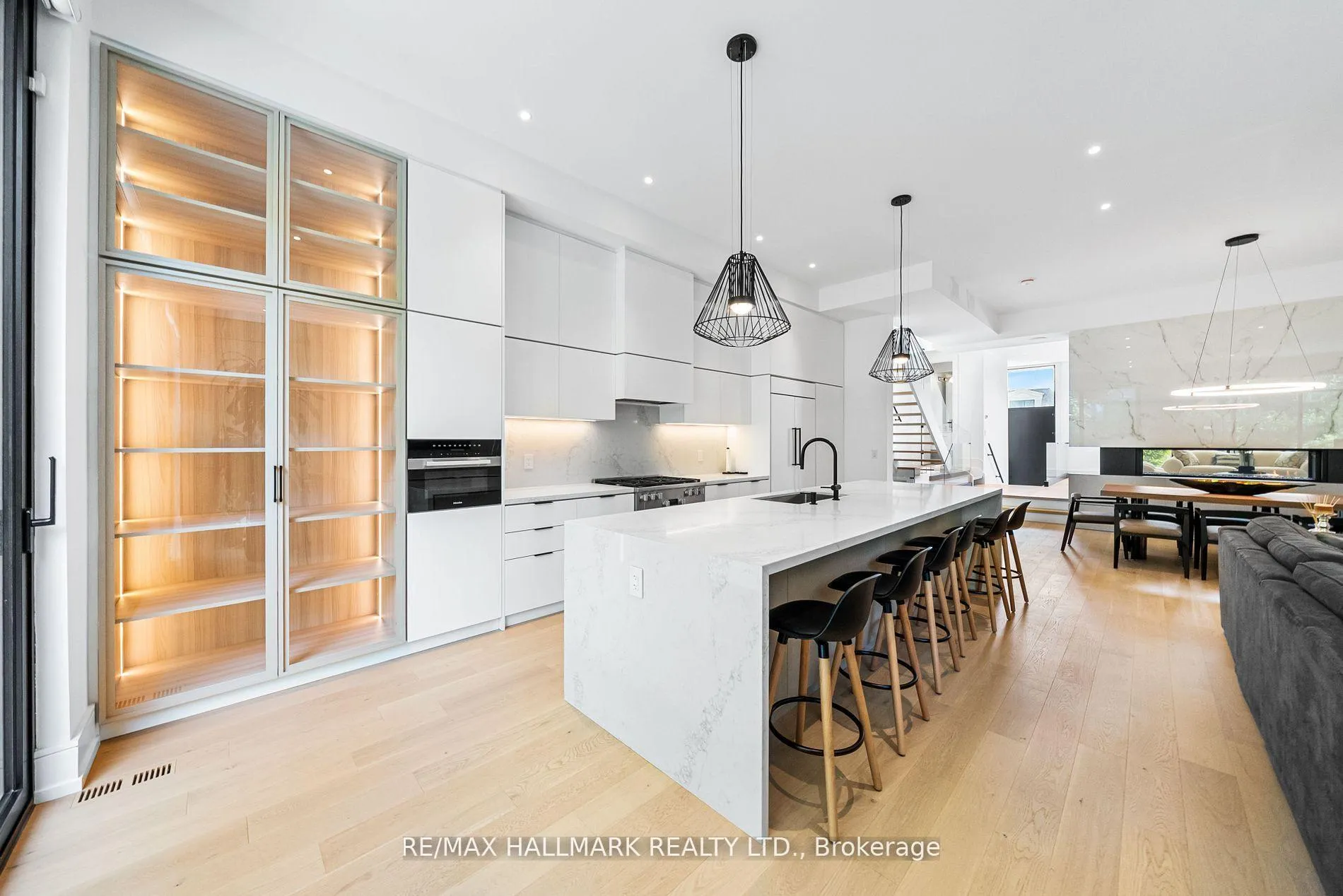 Photo 16 of 22 Divadale Drive, Toronto, Leaside — HOMEH