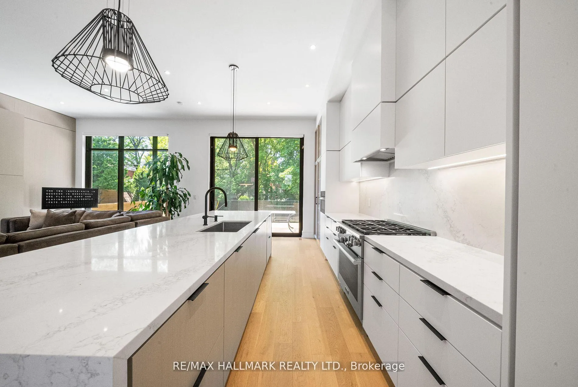 Photo 19 of 22 Divadale Drive, Toronto, Leaside — HOMEH