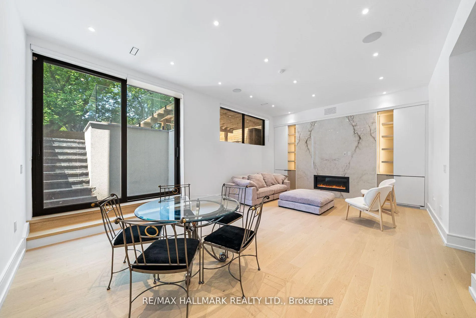 Photo 41 of 22 Divadale Drive, Toronto, Leaside — HOMEH