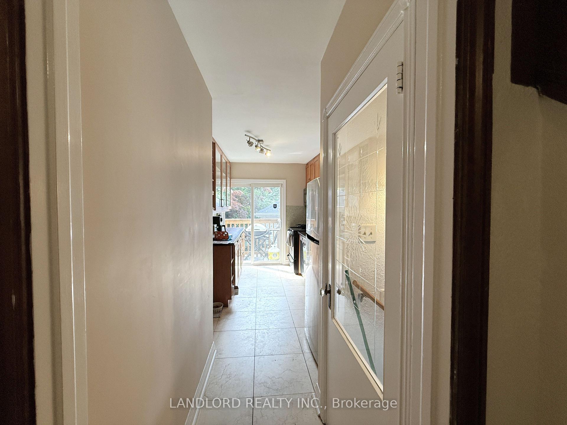 Photo 6 of 1 Thursfield Crescent, Toronto, Leaside — HOMEH