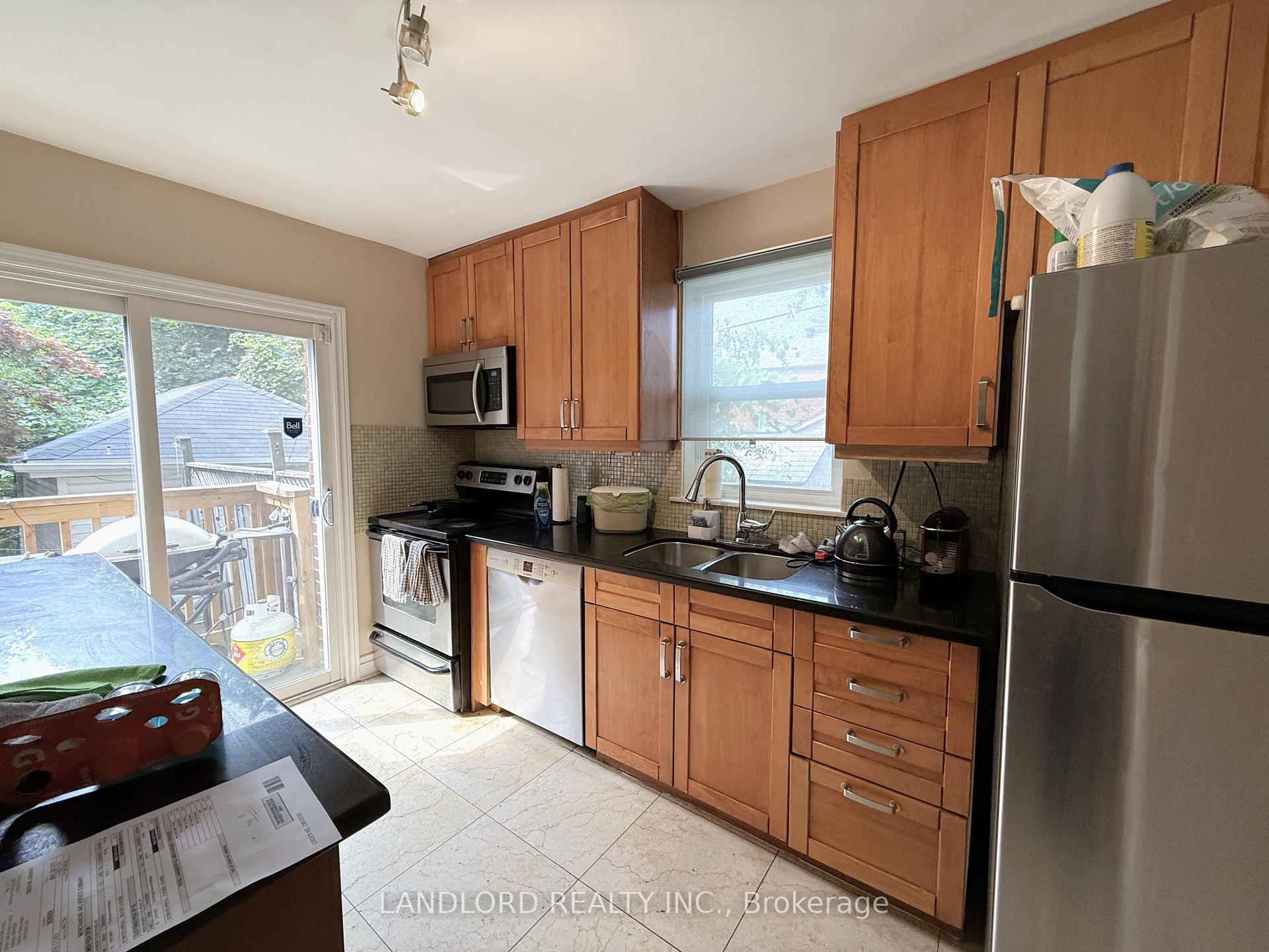 Photo 7 of 1 Thursfield Crescent, Toronto, Leaside — HOMEH