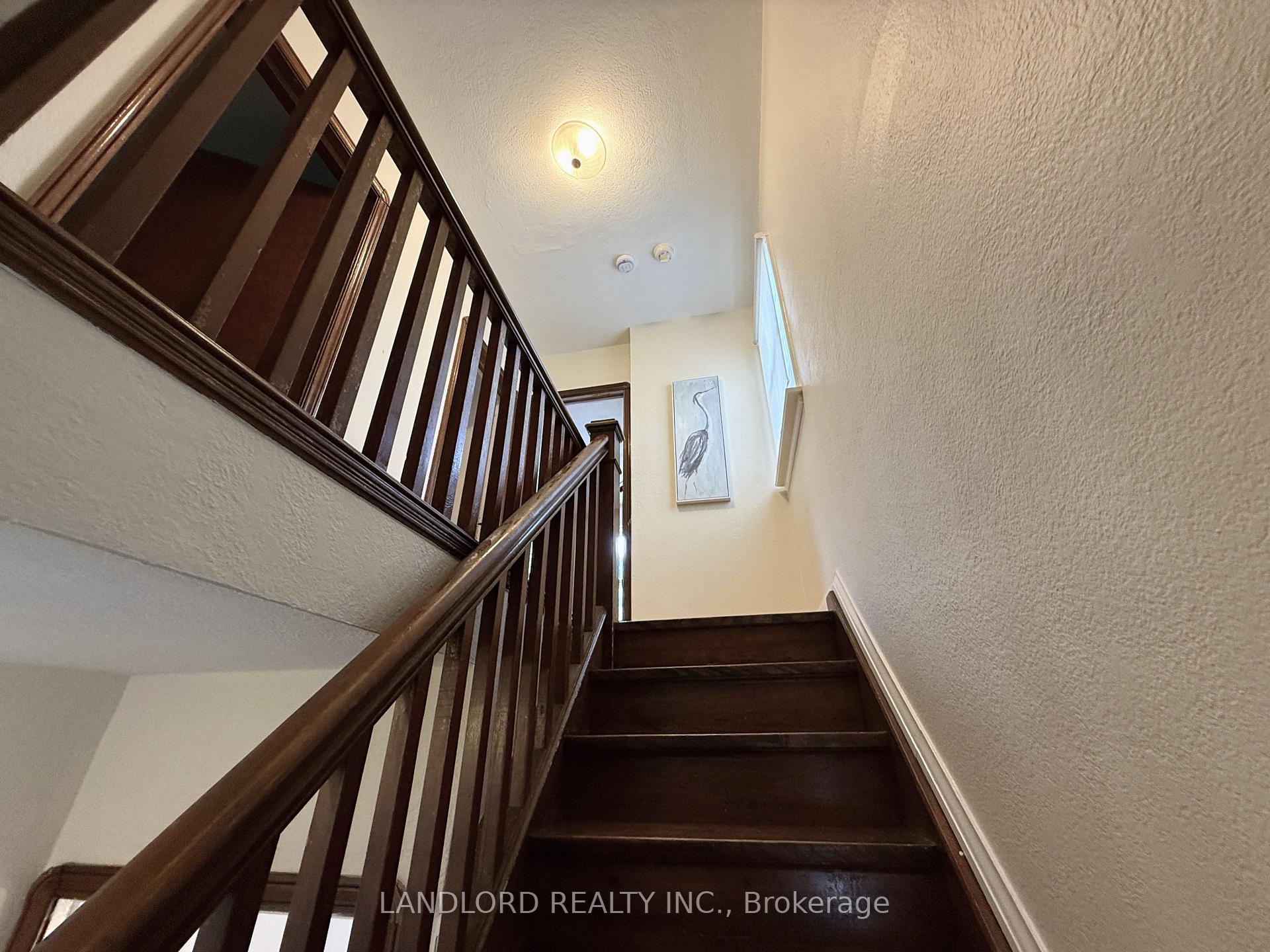 Photo 14 of 1 Thursfield Crescent, Toronto, Leaside — HOMEH