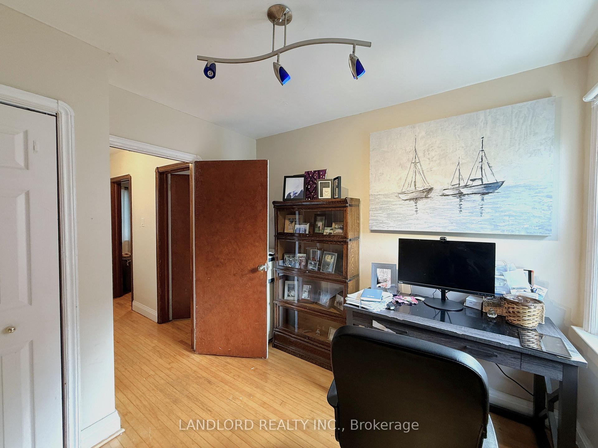 Photo 17 of 1 Thursfield Crescent, Toronto, Leaside — HOMEH