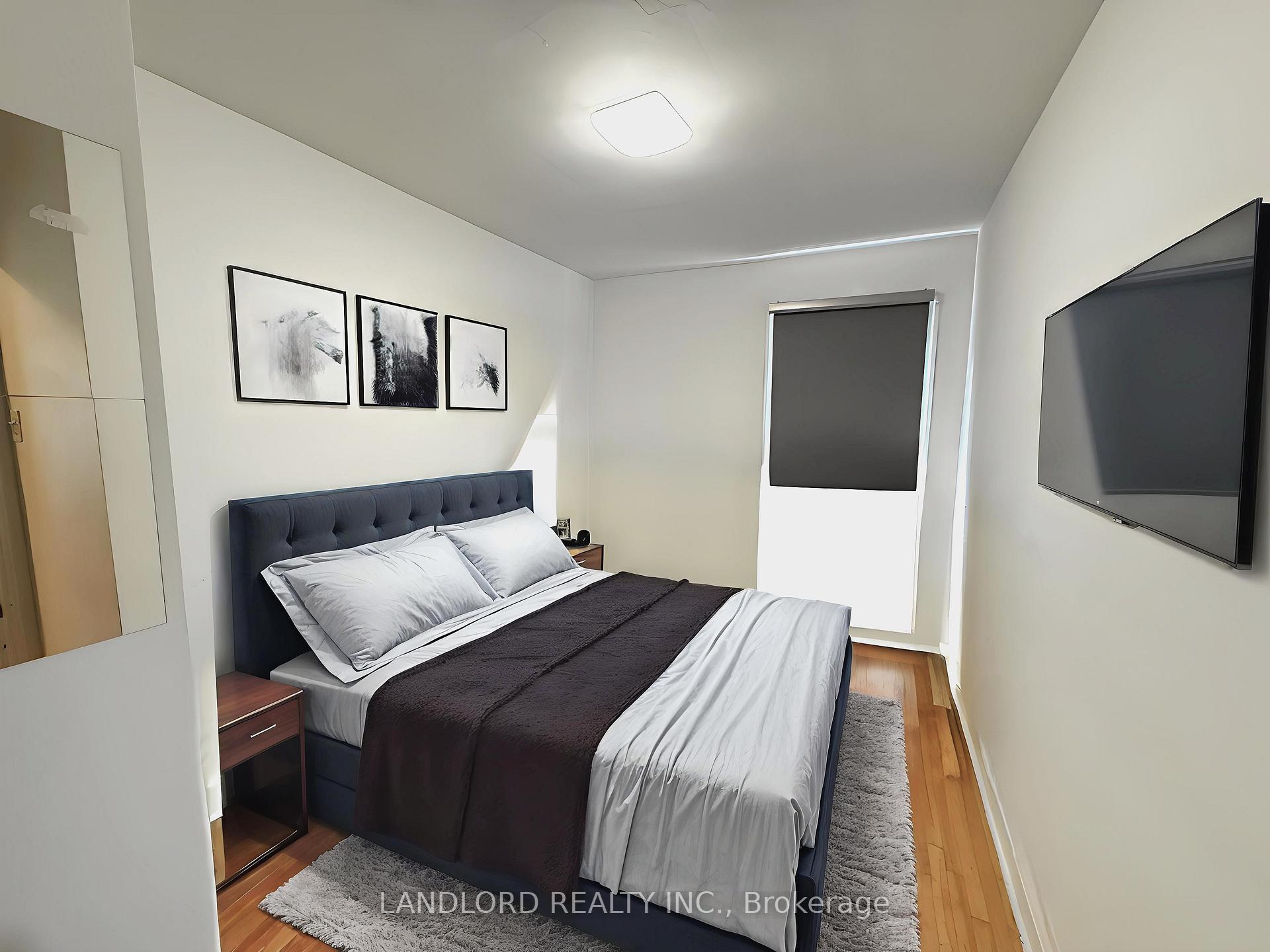 Photo 18 of 1 Thursfield Crescent, Toronto, Leaside — HOMEH