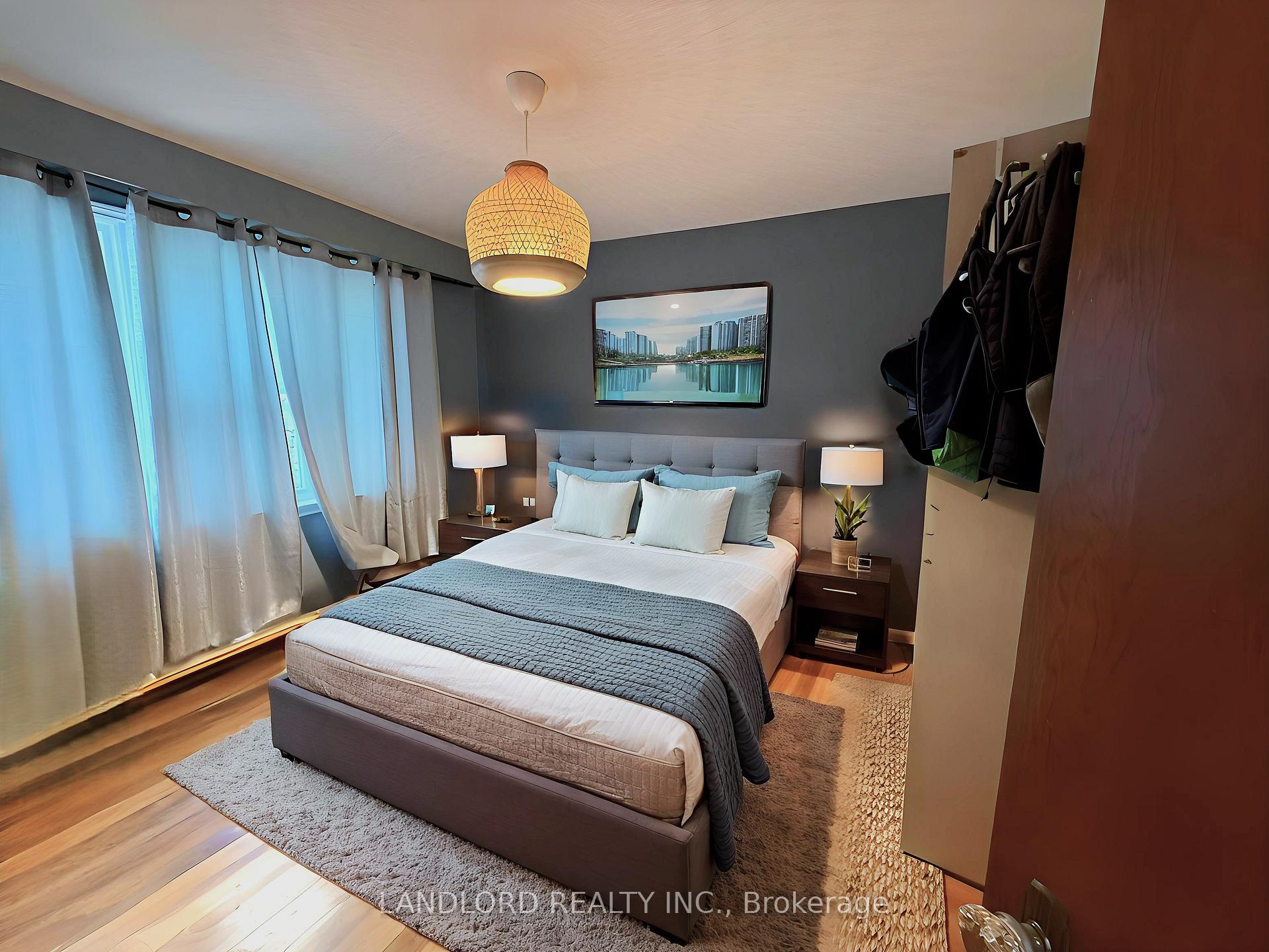 Photo 19 of 1 Thursfield Crescent, Toronto, Leaside — HOMEH