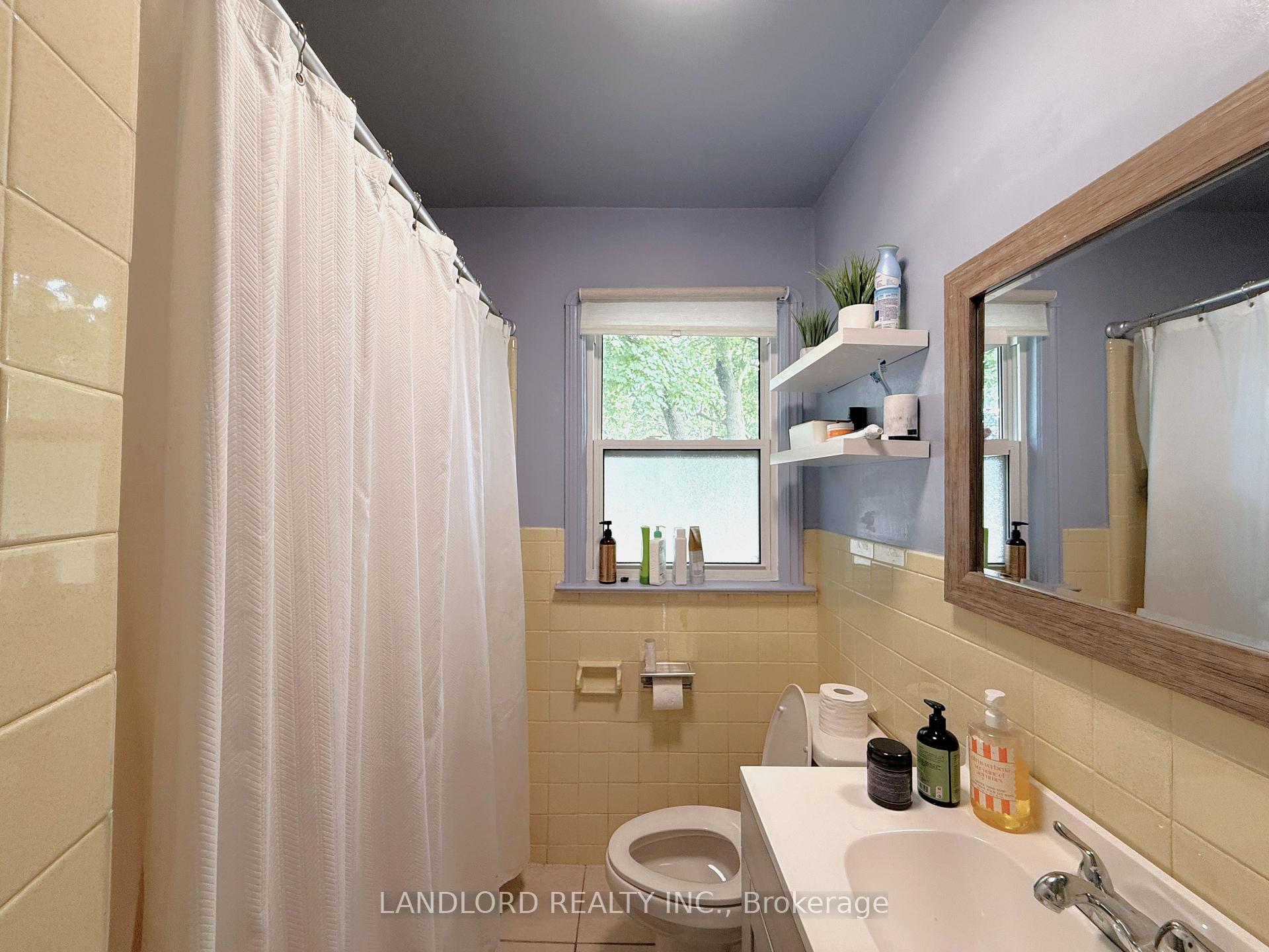 Photo 20 of 1 Thursfield Crescent, Toronto, Leaside — HOMEH