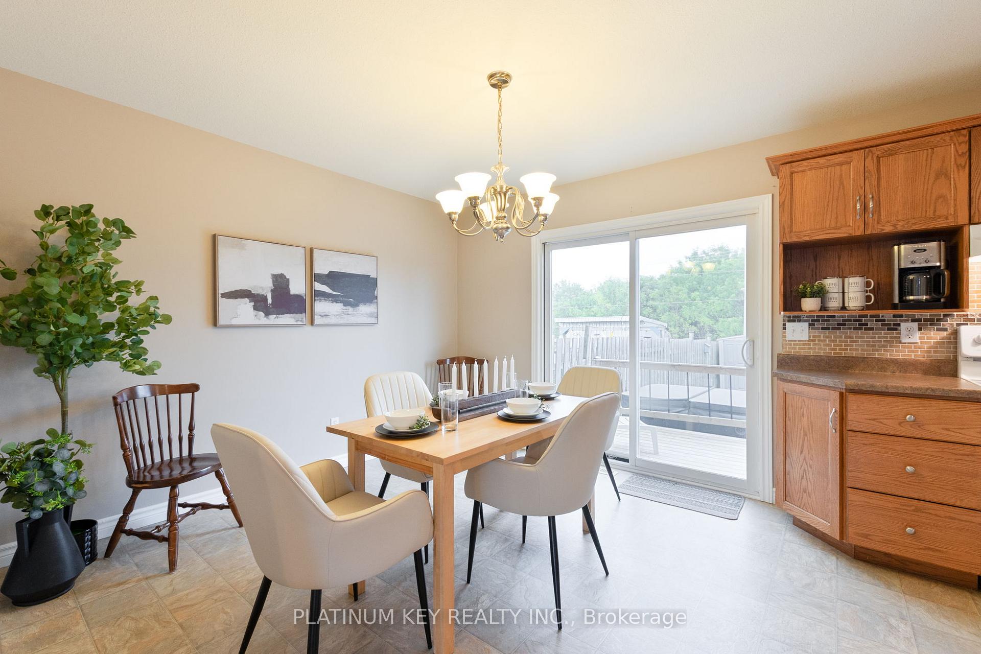 Photo 11 of 19 Katie Lane, Strathroy-Caradoc, NE — HOMEH