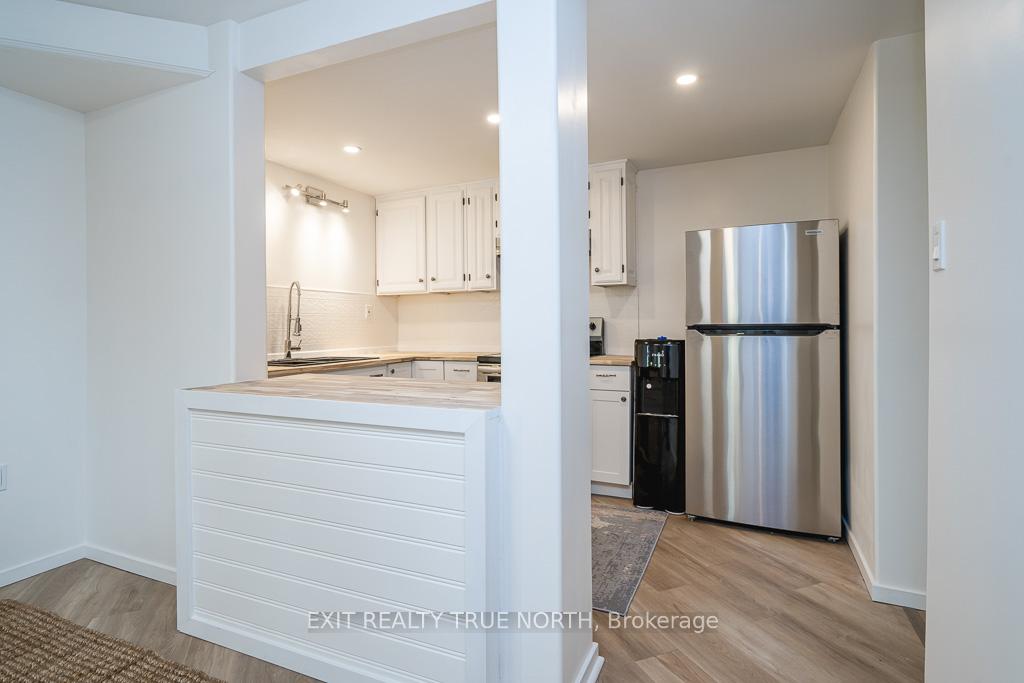 Photo 2 of Unit 3, 561 Tiny Beaches Road S, Tiny, Rural Tiny — HOMEH