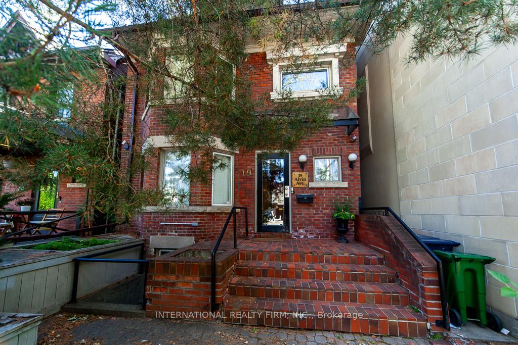Photo 4 of 19 Alvin Avenue, Toronto, Rosedale-Moore Park — HOMEH
