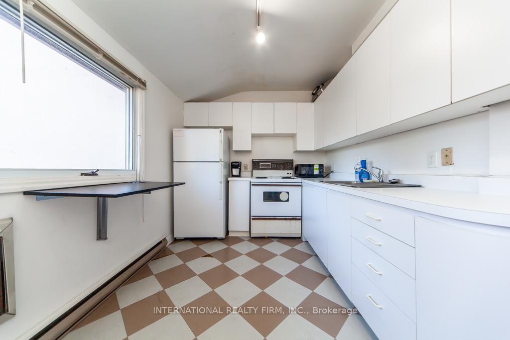 Photo 16 of 19 Alvin Avenue, Toronto, Rosedale-Moore Park — HOMEH