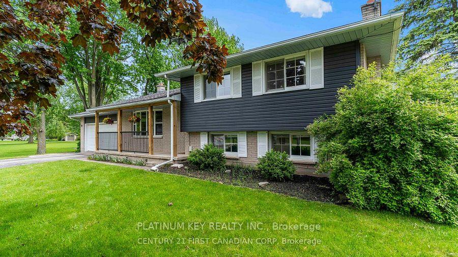 Photo 3 of 741 Glover Crescent, Strathroy-Caradoc, Mount Brydges — HOMEH