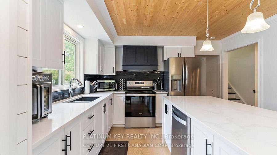 Photo 9 of 741 Glover Crescent, Strathroy-Caradoc, Mount Brydges — HOMEH