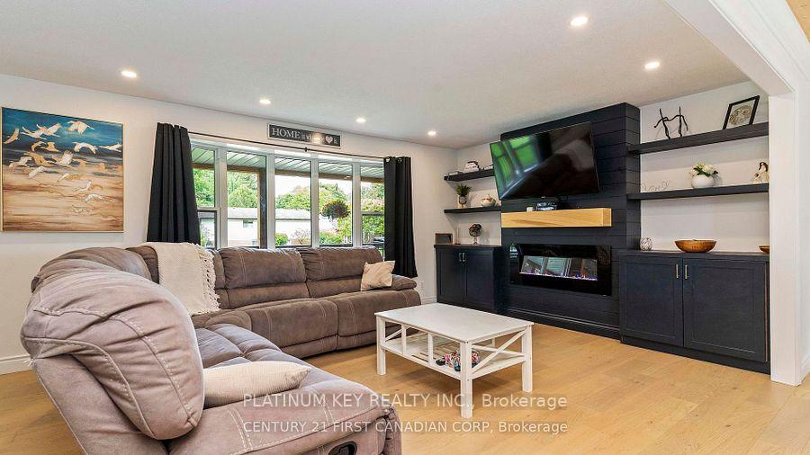 Photo 13 of 741 Glover Crescent, Strathroy-Caradoc, Mount Brydges — HOMEH