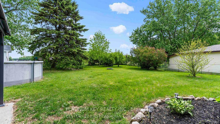 Photo 31 of 741 Glover Crescent, Strathroy-Caradoc, Mount Brydges — HOMEH