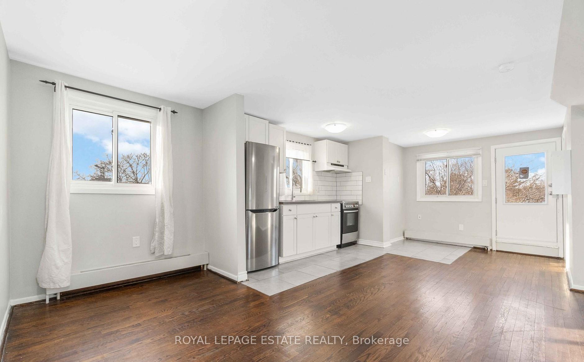 Photo 4 of Unit 5, 142 Westlake Avenue, Toronto, Woodbine-Lumsden — HOMEH