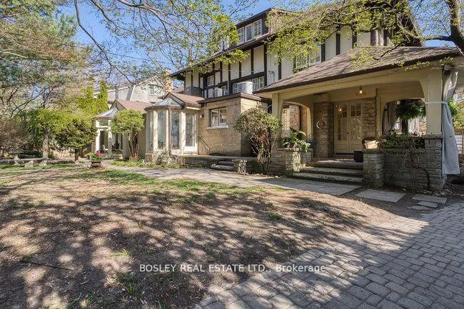 Photo 3 of 40 Castle Frank Crescent, Toronto, Rosedale-Moore Park — HOMEH