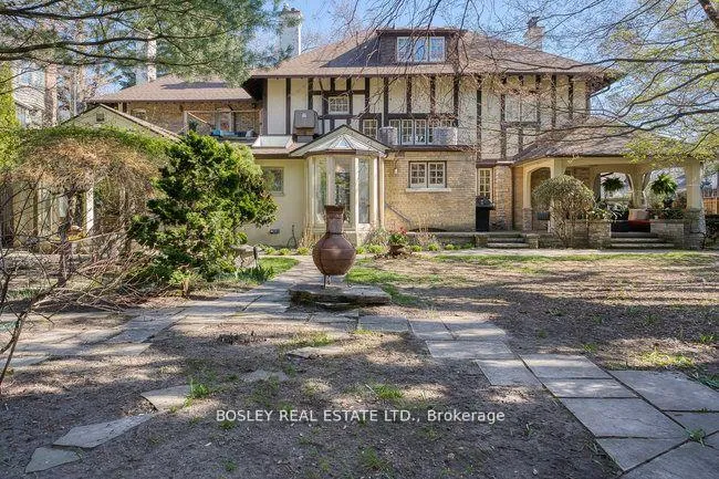 Photo 8 of 40 Castle Frank Crescent, Toronto, Rosedale-Moore Park — HOMEH